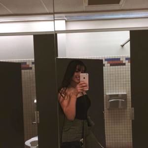 Meet your Posher, Leslie